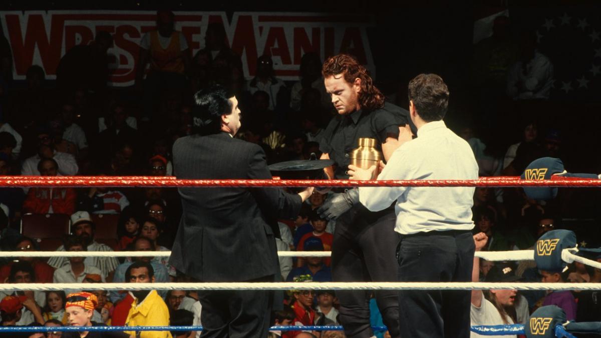 Undertaker e Paul bearer