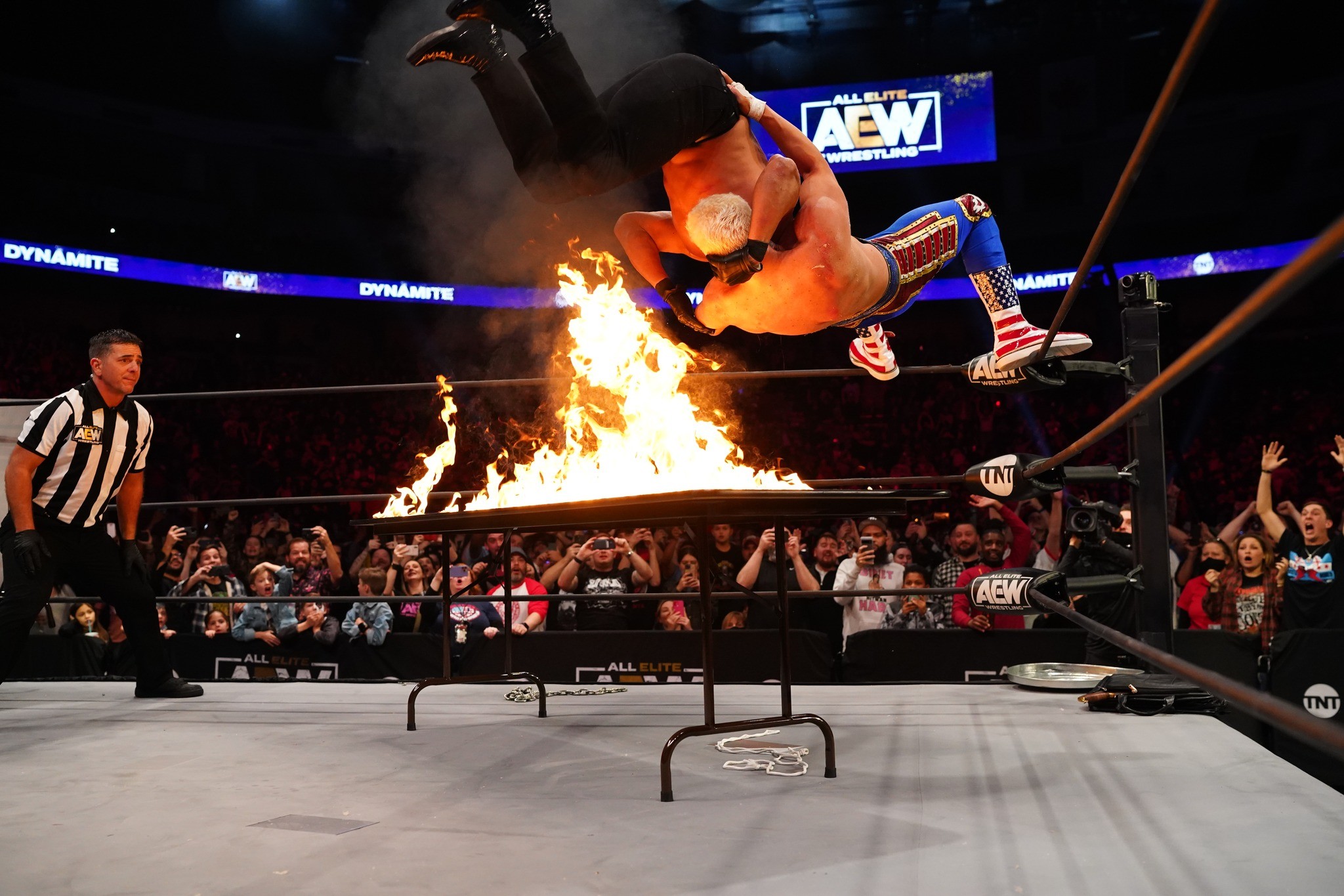 Cody Rhodes brincou com fogo no AEW Dynamite