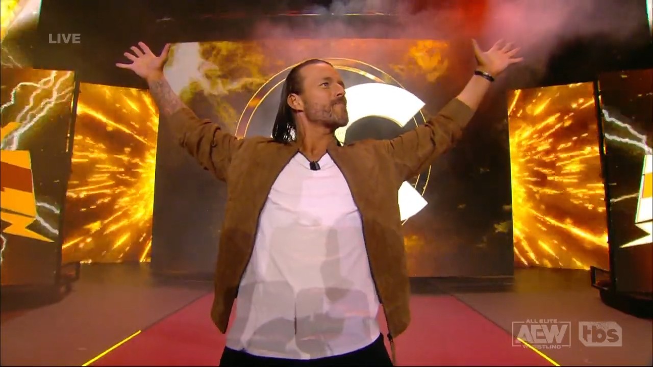 Adam Cole retornou durante o AEW Dynamite