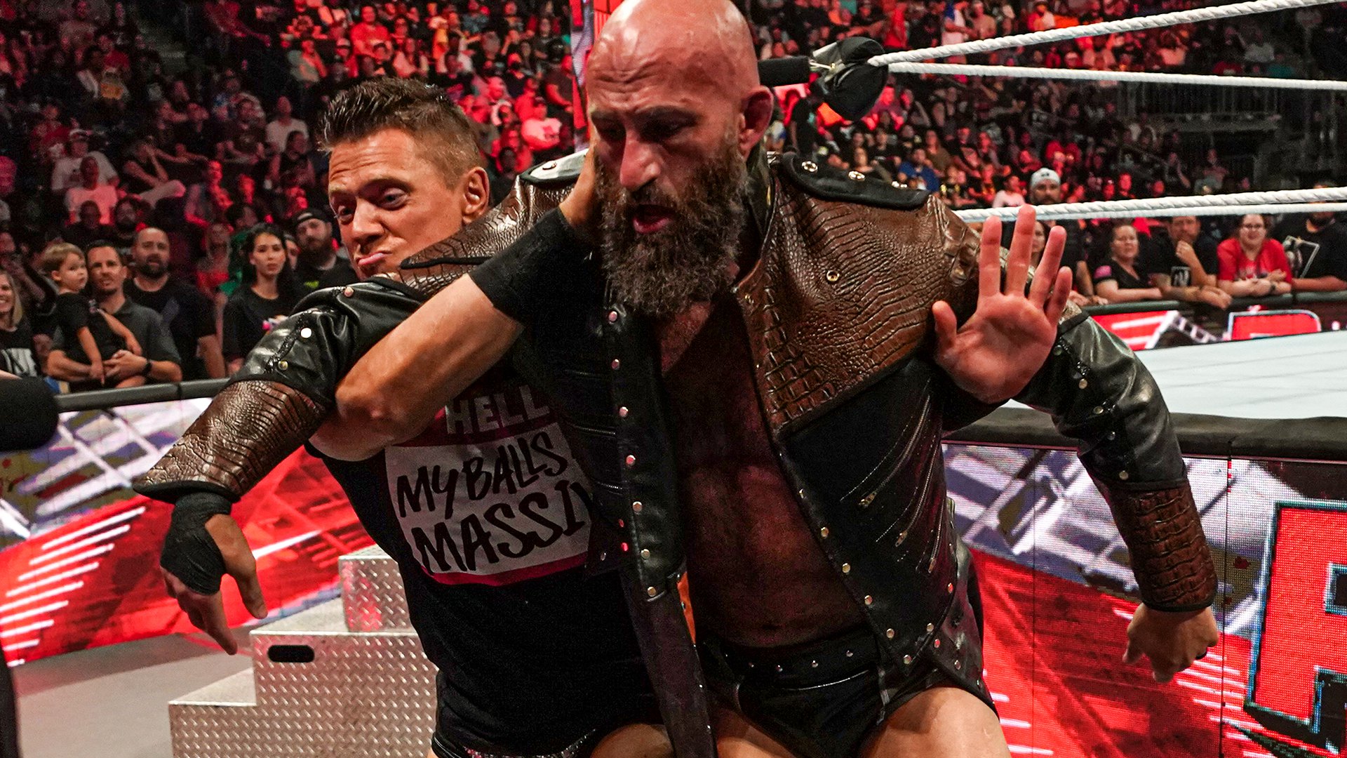 Vince McMahon mandou Tommaso Ciampa tingir a barba
