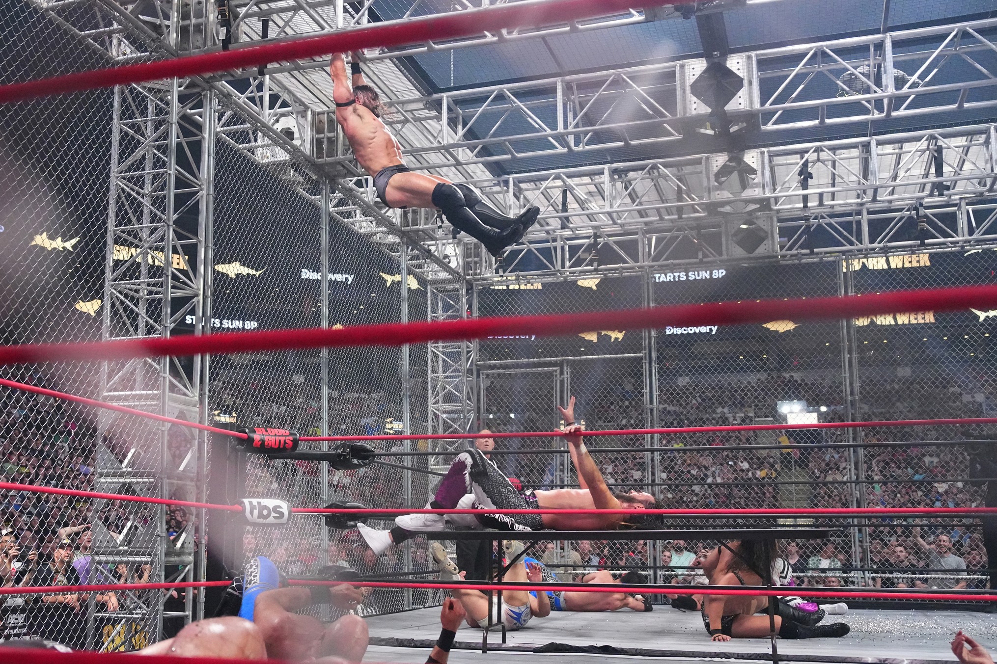 Elite vence BCC no AEW Blood & Guts 3
