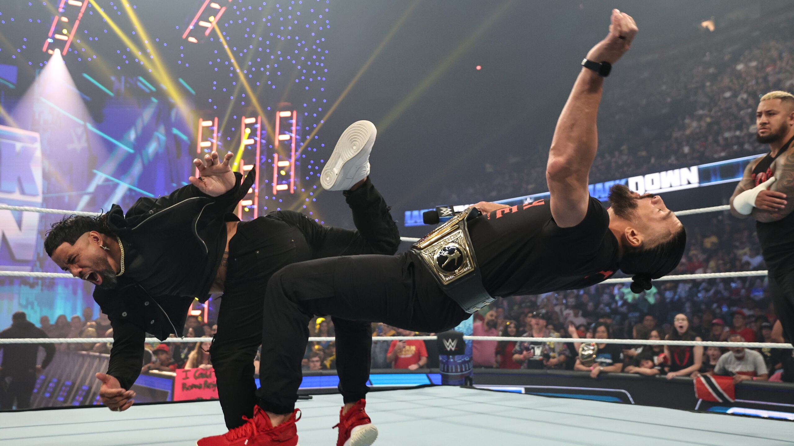 Bloodline não estará no próximo WWE SmackDown