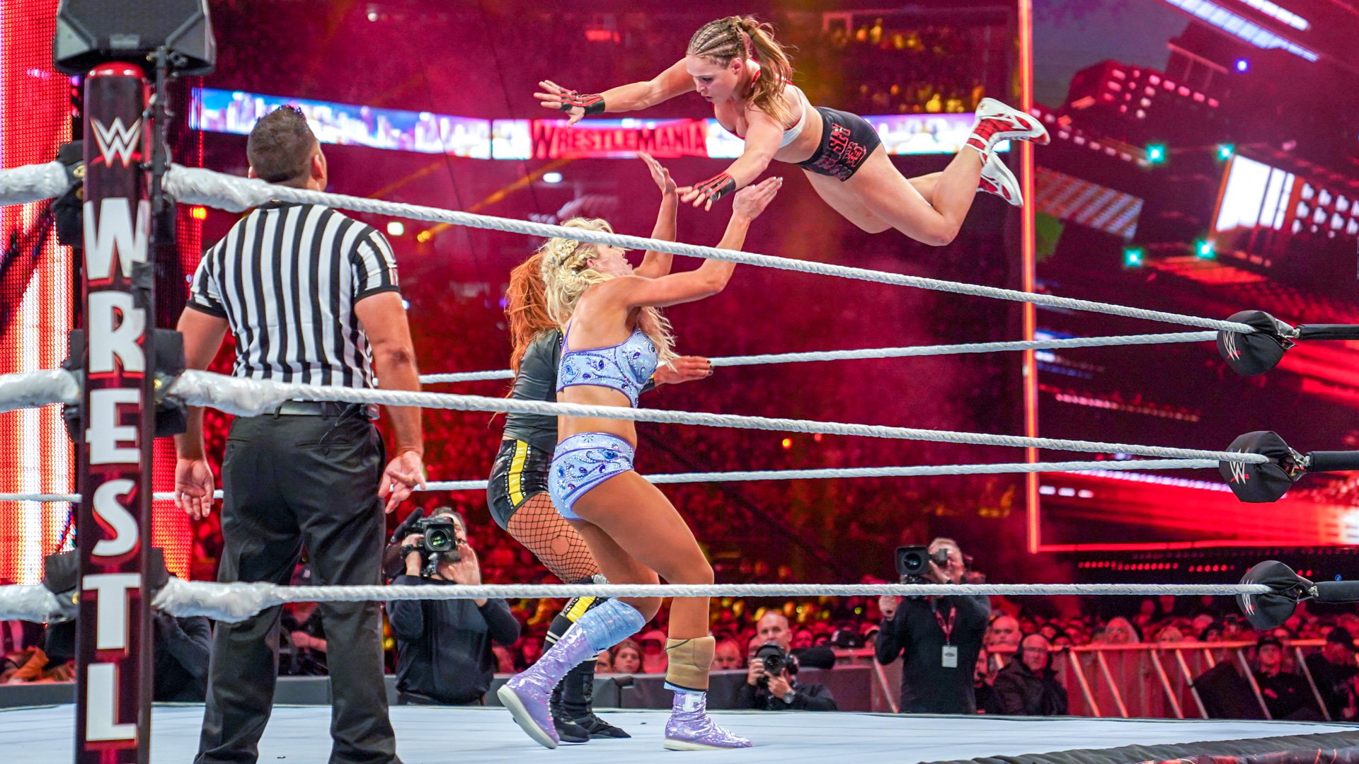 Mick Foley afirma que Ronda Rousey é o motivo do main event da WWE WrestleMania 35