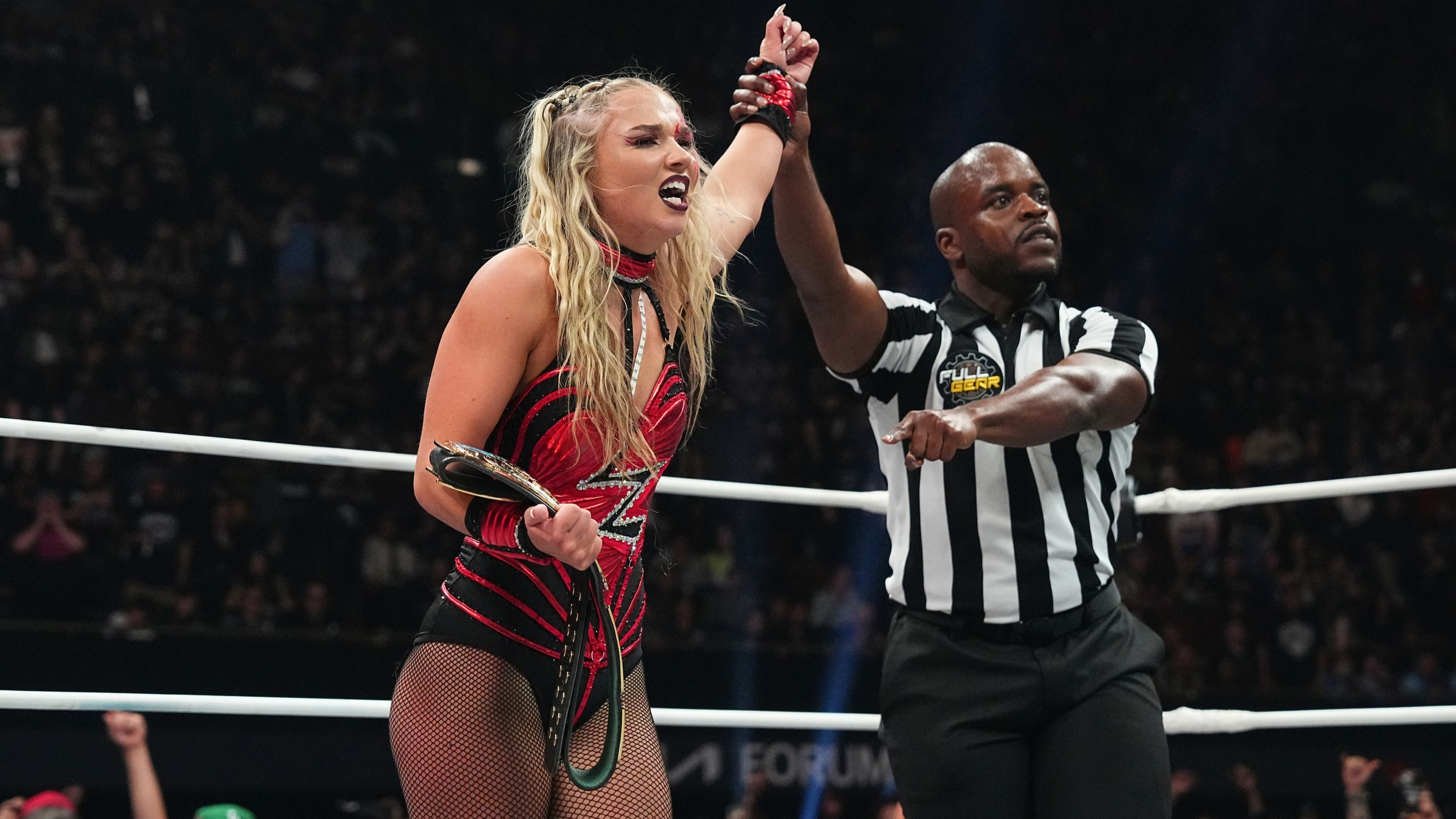 Julia Hart se torna a campeã mais jovem da AEW