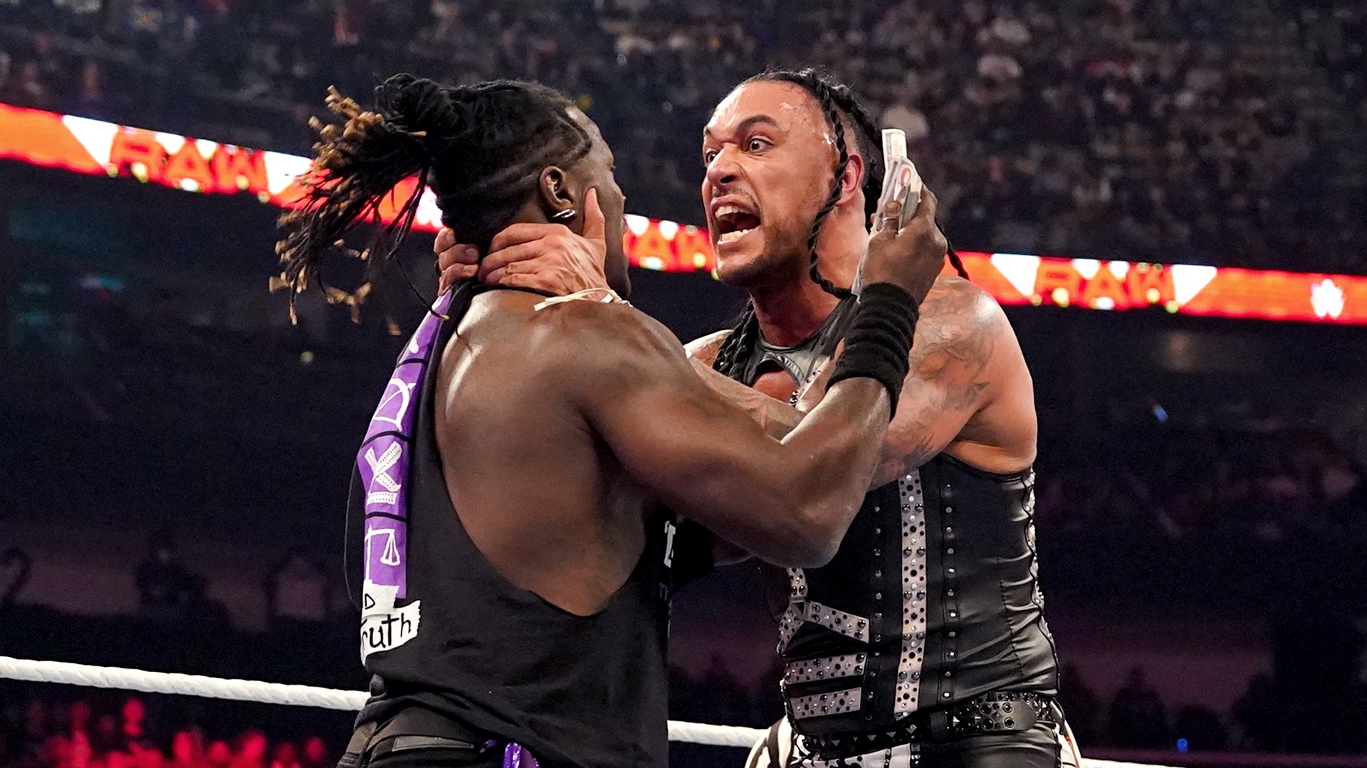 Damian Priest declara participação no WWE Royal Rumble 2024