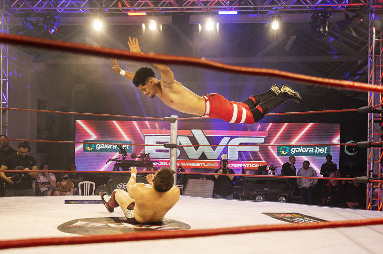 BWF na Band perde para RedeTV e fica em último lugar na audiência após o Carnaval