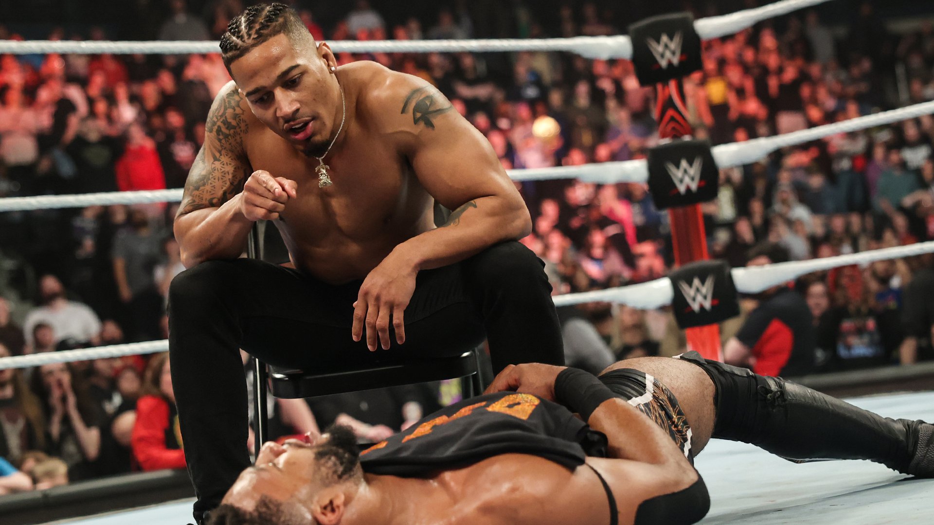Carmelo Hayes trai Trick Williams no WWE NXT Vengeance Day