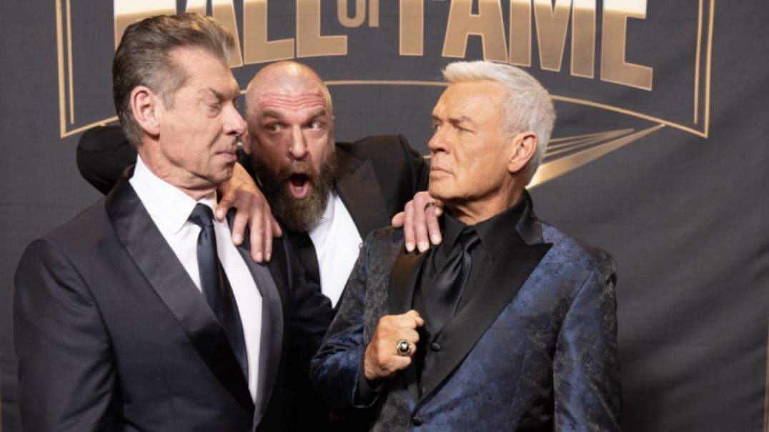 Eric Bischoff acha que Vince McMahon deve ser apagado da WWE