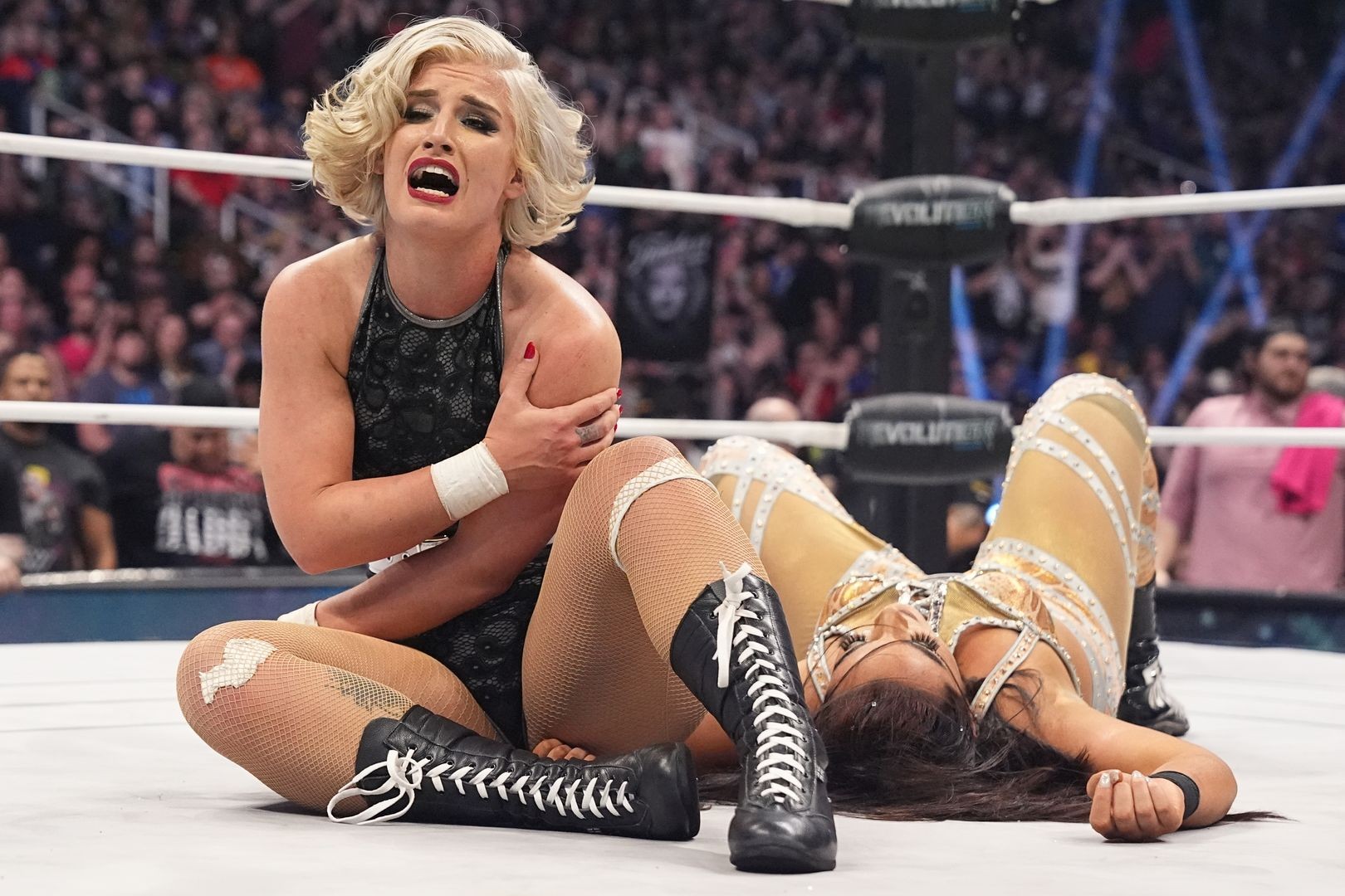 aew duplas toni storm deonna purazzo
