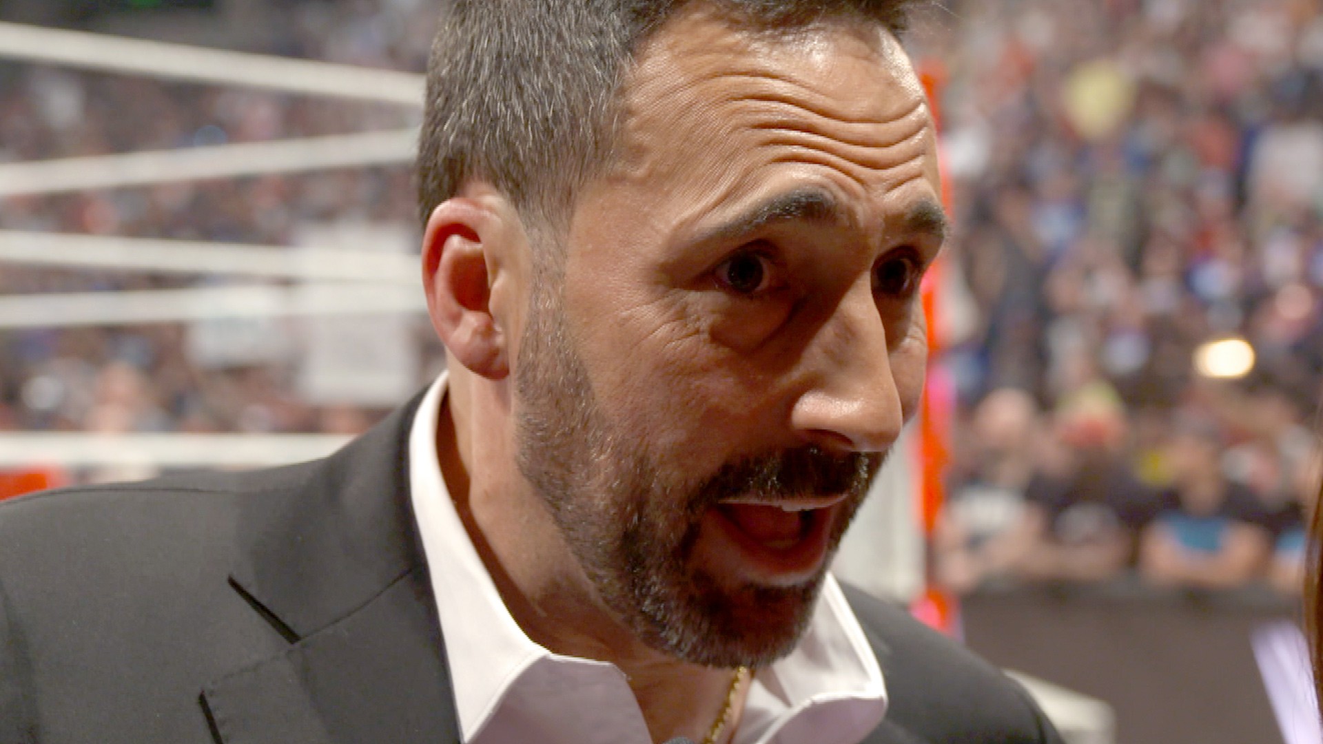 Como a chegada de Joe Tessitore afetará o estilo de narração do WWE Raw?