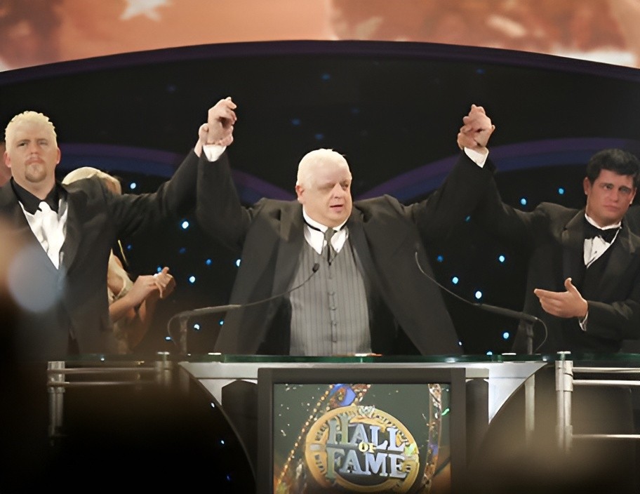 Dustin, Dusty e Cody Rhodes no Hall da Fama