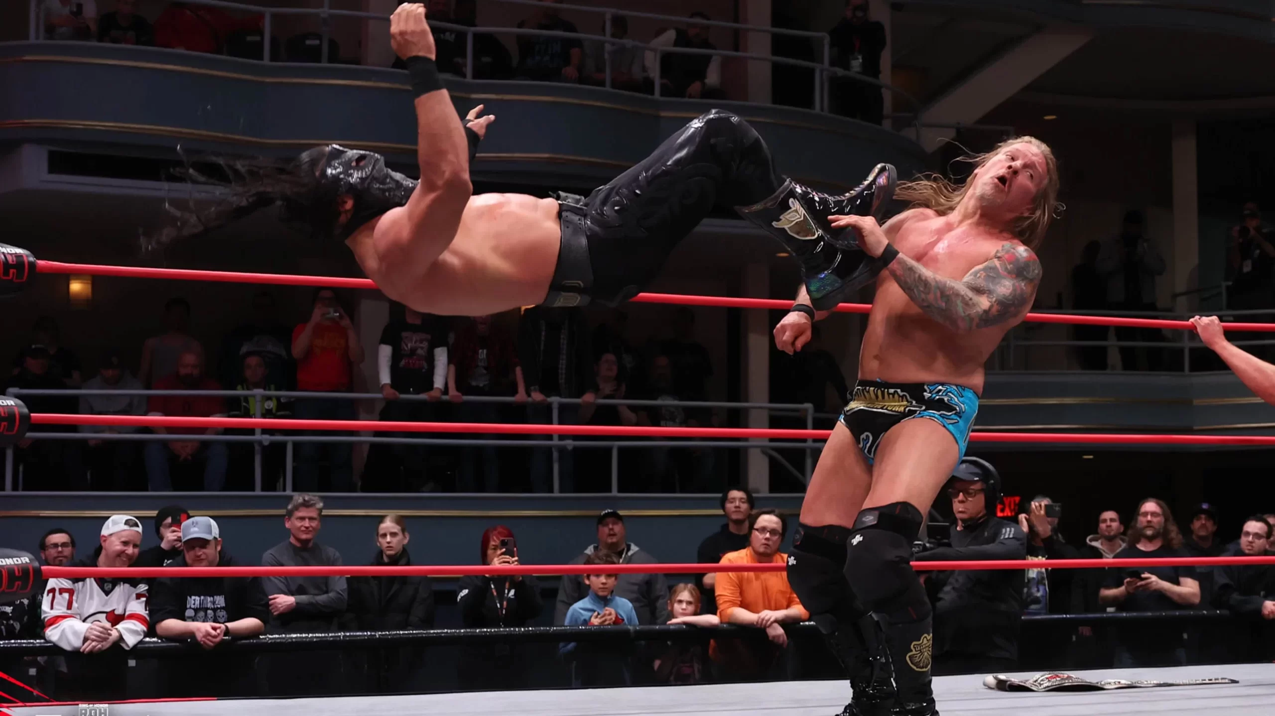 Bandido confronta Chris Jericho no ROH Final Battle