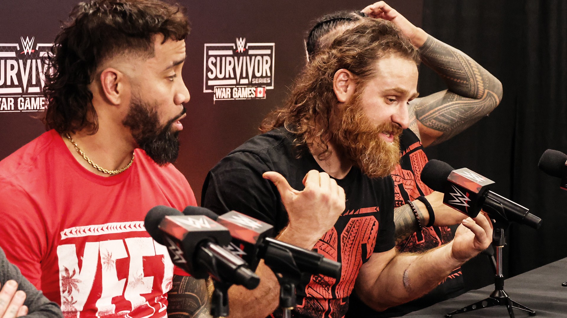 Sami Zayn e a Bloodline na coletiva do WWE Survivor Series
