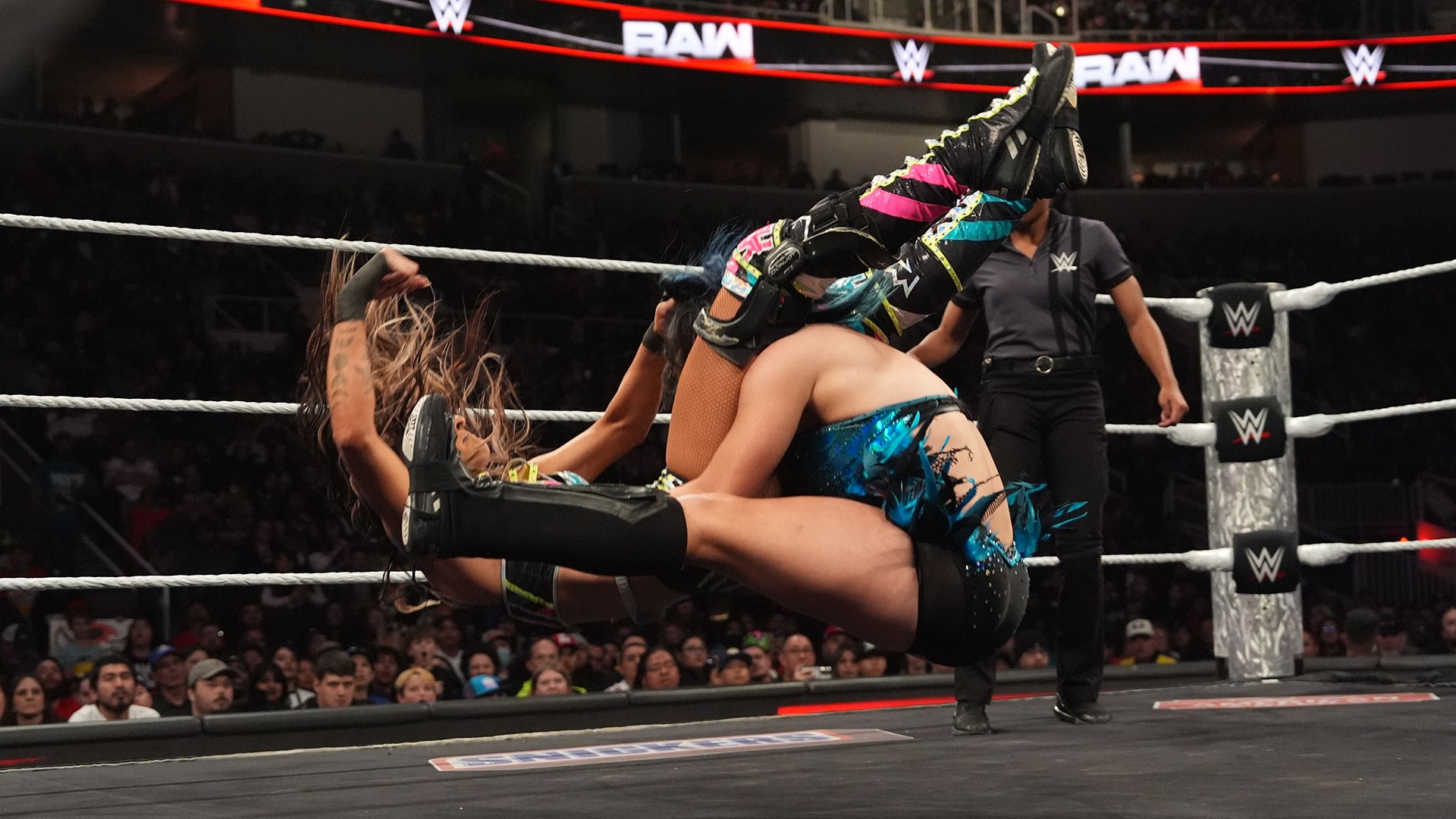 Dakota Kai e Lyra Valkyria