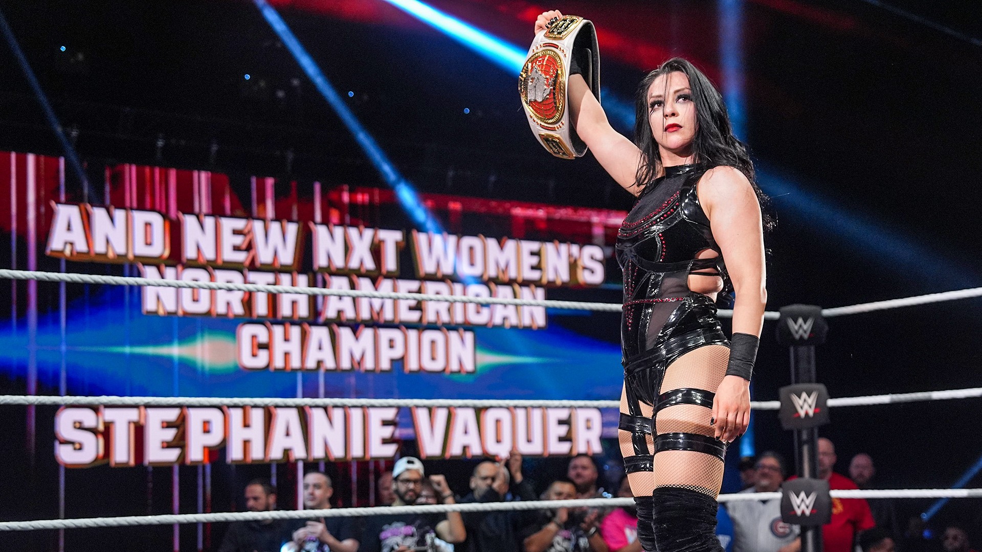 Stephanie Vaquer se torna a primeira sulamericana campeã da WWE