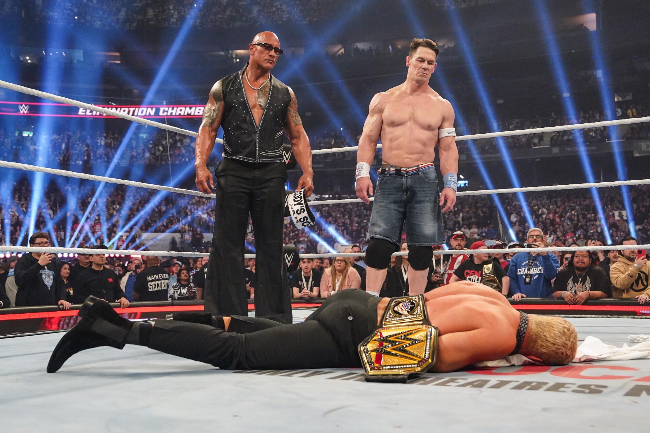 John Cena se vendeu para The Rock contra Cody Rhodes na WWE