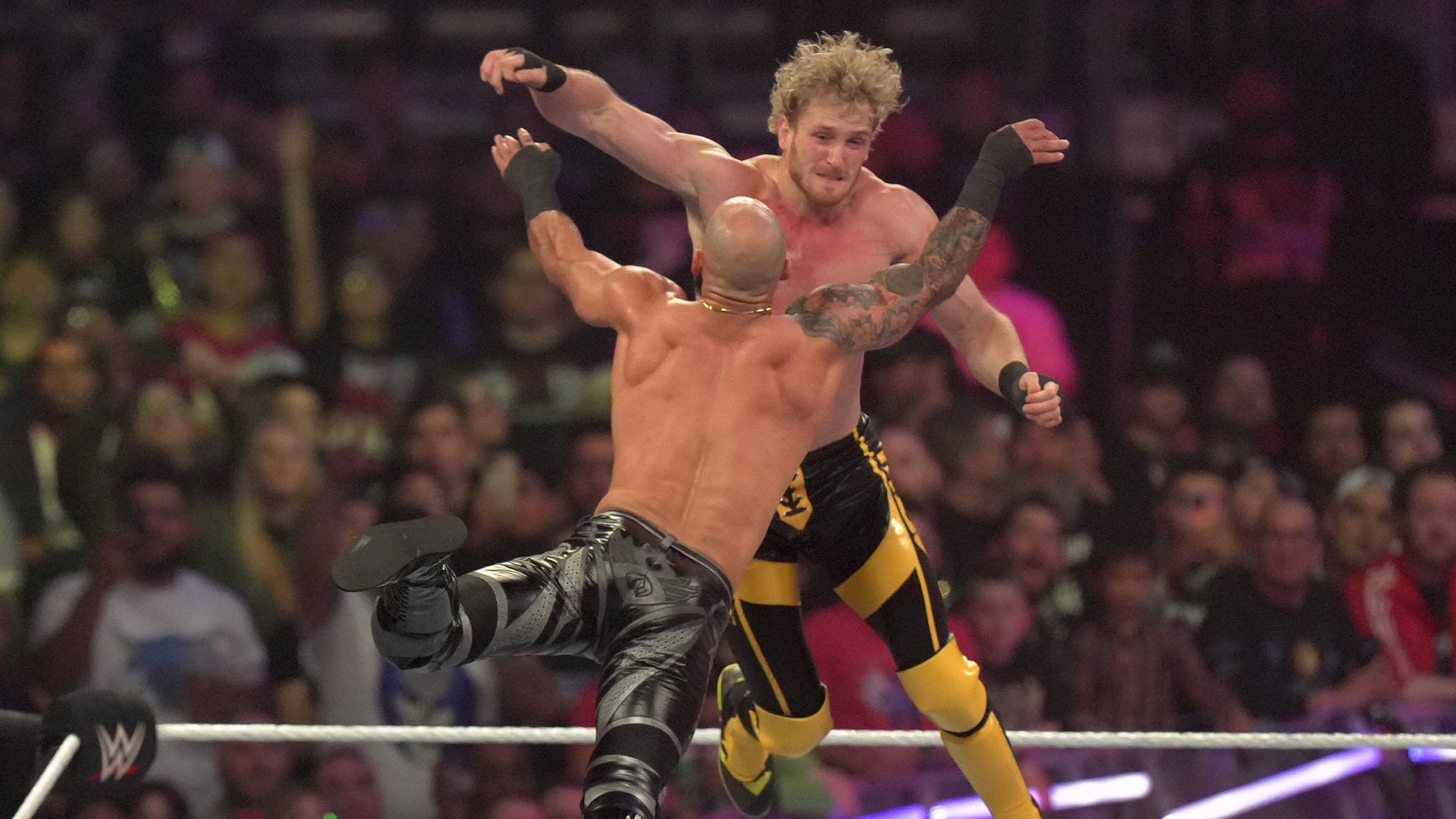 Ricochet relembra momento com Logan Paul
