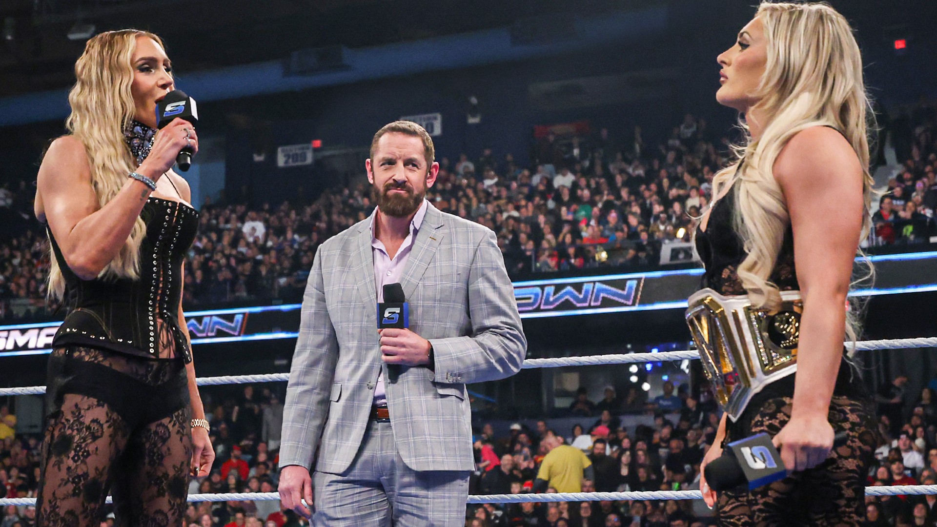 Charlotte Flair e Tiffany Stratton