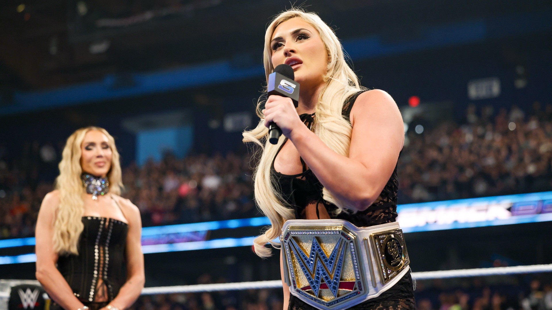 Charlotte Flair e Tiffany Stratton