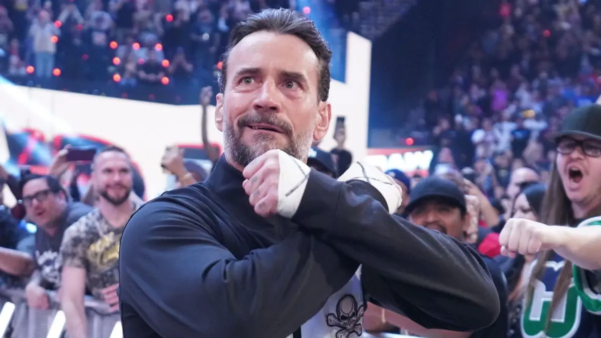 CM Punk aponta Liv Morgan como MVP da WWE em 2024