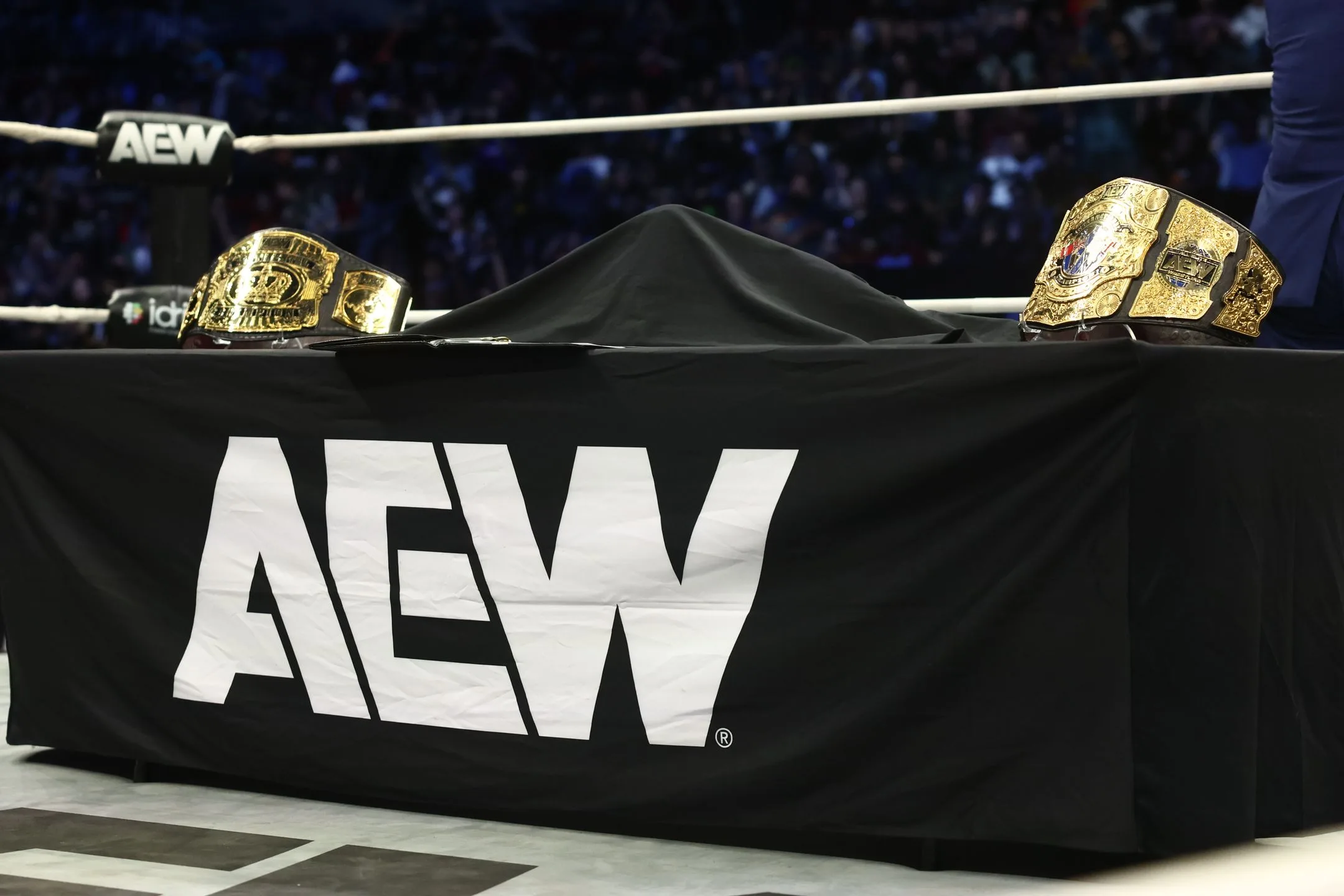 AEW revela novo cinturão unificado no Summer Blockbuster