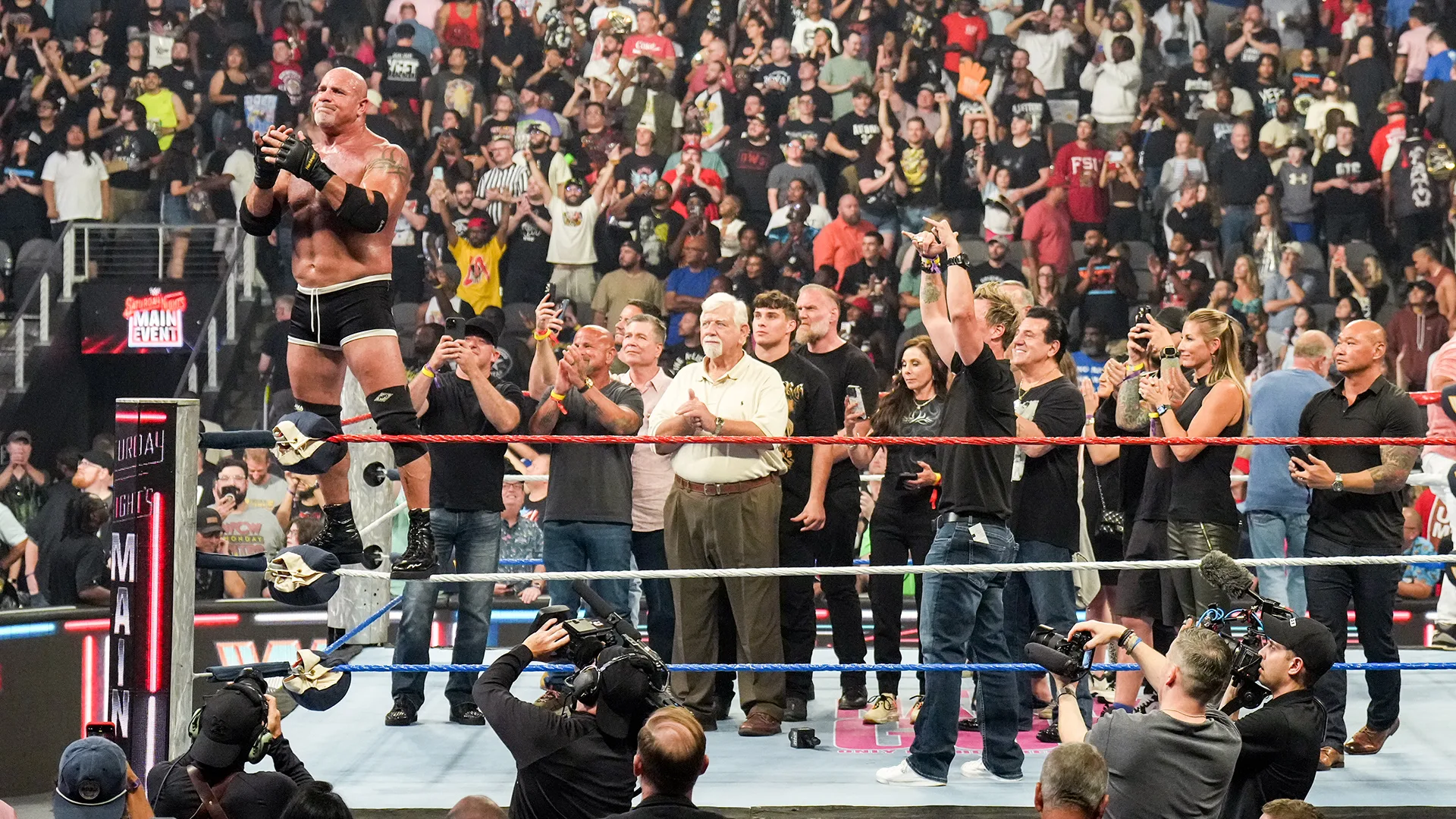 Goldberg aponta responsável por fazer sua última luta na WWE acontecer