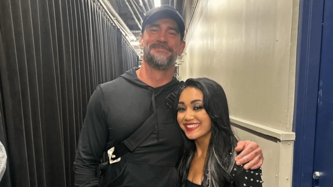 CM Punk pede para Roxanne Perez ‘parar de andar’ com Dominik Mysterio